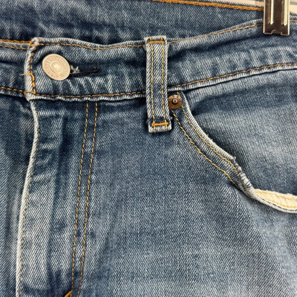 Levis 511‎ Slim Fit Mens Jeans 32x30 Medium Wash Blue Denim Pants 04511-1907